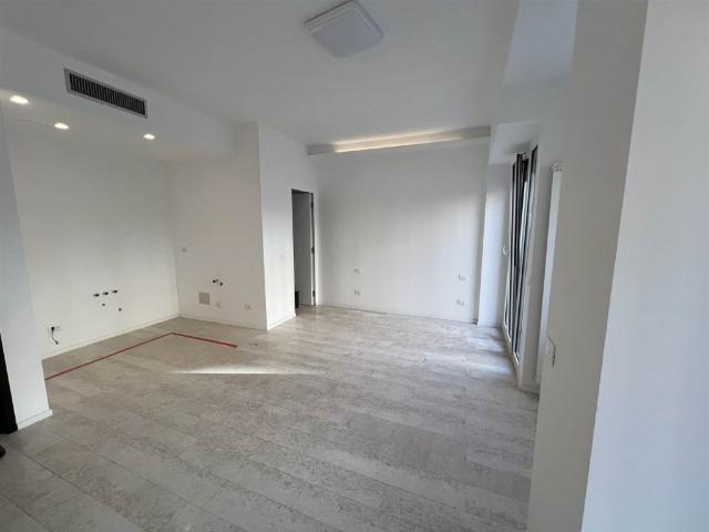 Monolocale in vendita a Milano, Lodi, Brenta