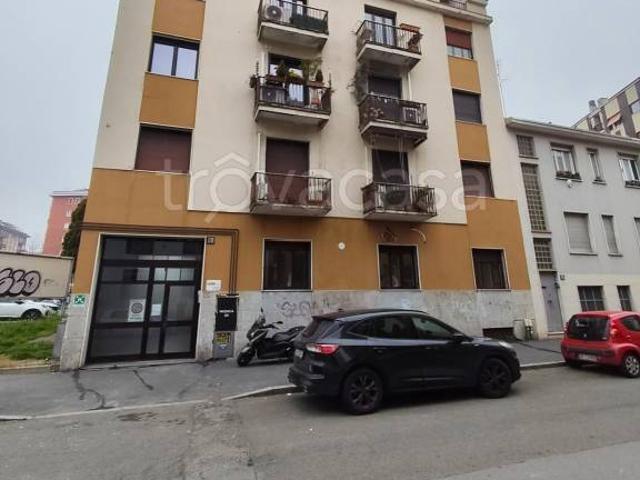 Monolocale in vendita a Milano via Modica, 20, Barona