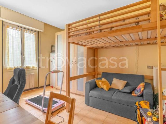 Monolocale in vendita a Milano via Monfalcone, 42, Cimiano