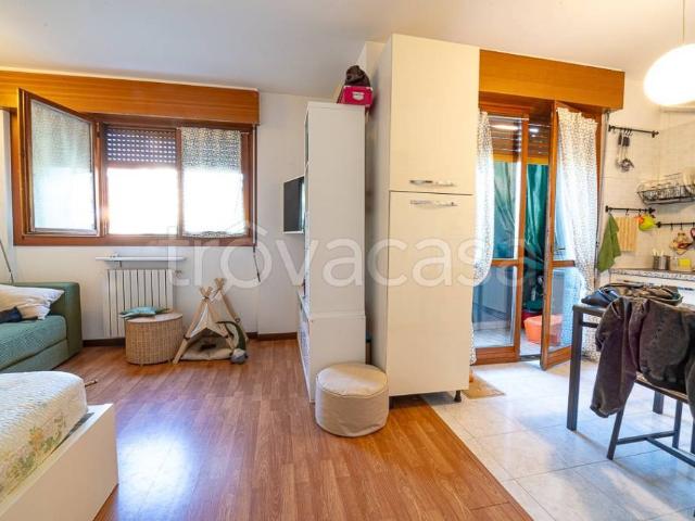 Monolocale in vendita a Milano via Barnaba Oriani, 59, Certosa