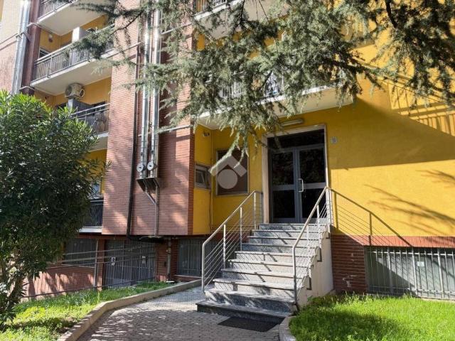 Monolocale in vendita a Milano via Bari, 8, Tre Castelli Faenza