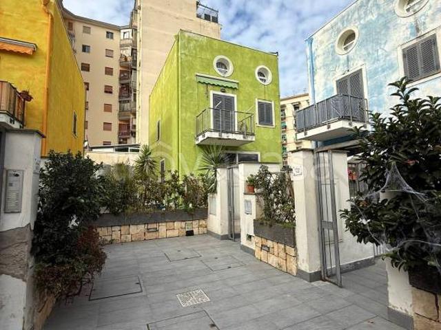 Monolocale in vendita a Napoli, Fuorigrotta