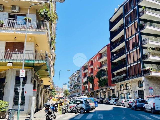 Monolocale in vendita a Napoli, Mergellina Piedigrotta