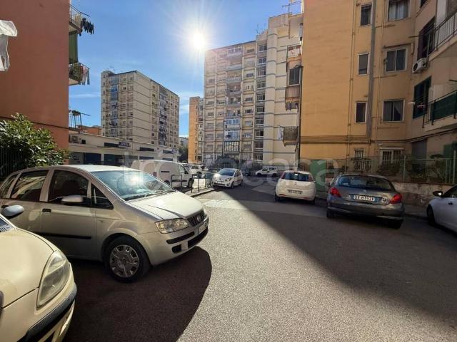 Monolocale in vendita a Napoli via Giacinto De Sivo, Fuorigrotta