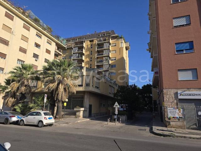Monolocale in vendita a Palermo via Imperatore Federico, Fiera