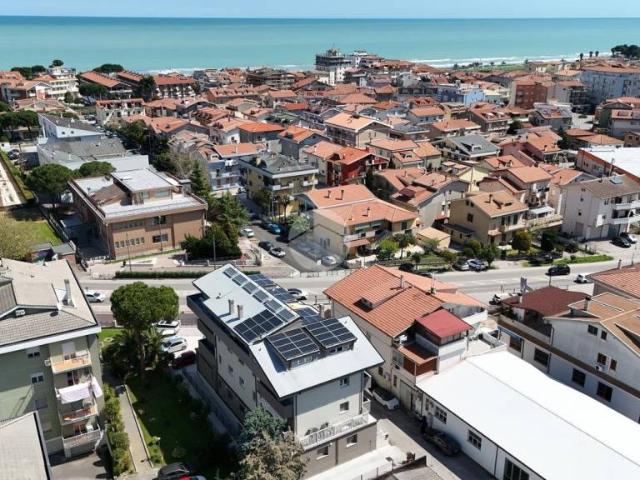 Bilocale in vendita a Pineto via Giovanni Pascoli, 2