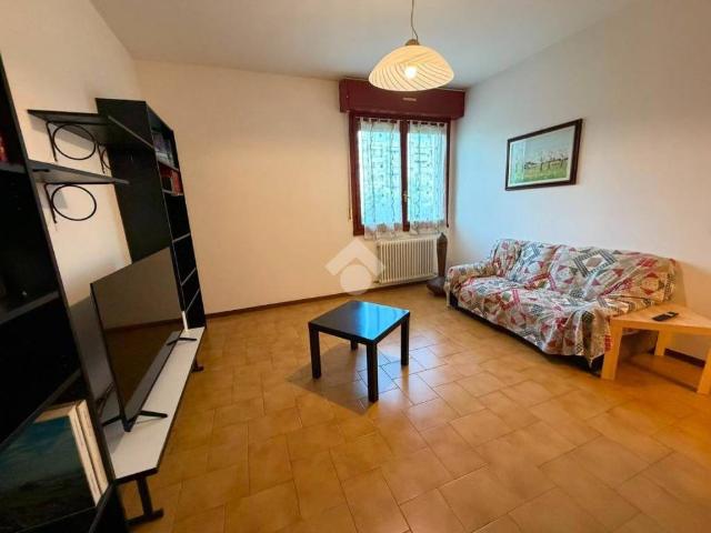 Monolocale in vendita a Reggio nell'Emilia via Dardano Fenulli, 43, Baragalla Canalina