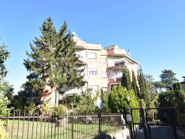 Monolocale in vendita a Roma, Cassia San Godenzo