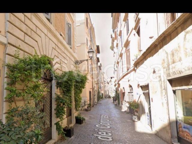 Monolocale in vendita a Roma via dei Coronari, Piazza Navona