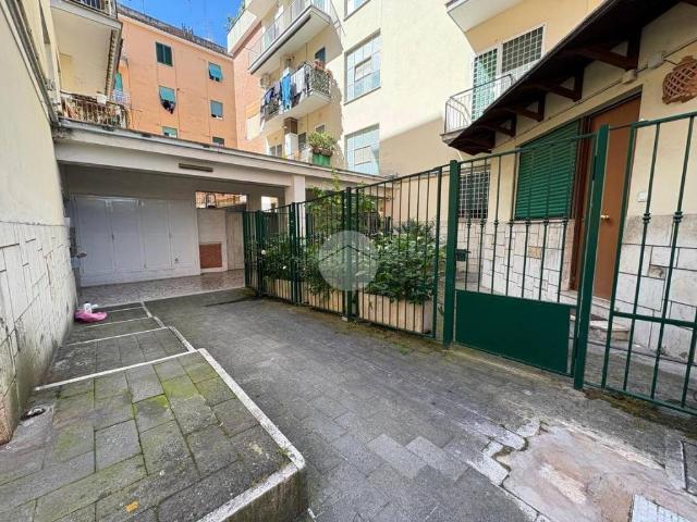 Monolocale in vendita a Roma via del Trullo, 164, Trullo Colle del Sole