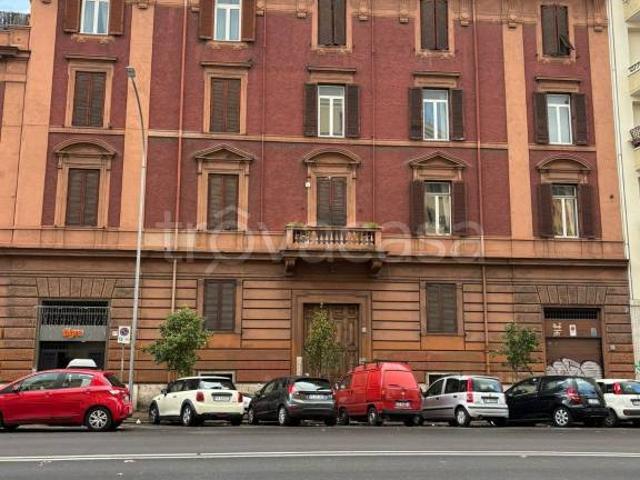 Monolocale in vendita a Roma via La Spezia, 80, Villa Fiorelli