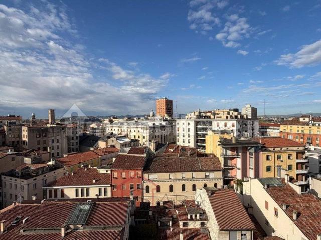 Monolocale largo Europa 3, Savonarola Ponte Molino, Padova
