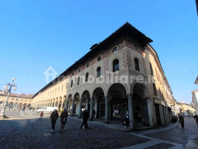 Monolocale piazza Ducale, Centro, Vigevano