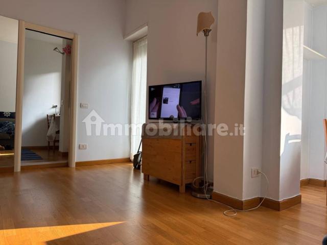 Monolocale via Varese 20, Moscova, Milano