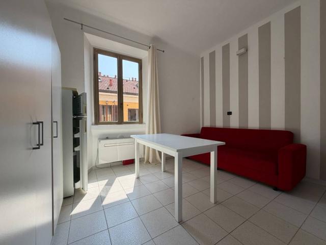 Monolocale via Amatore Sciesa 1, Montenero, Milano