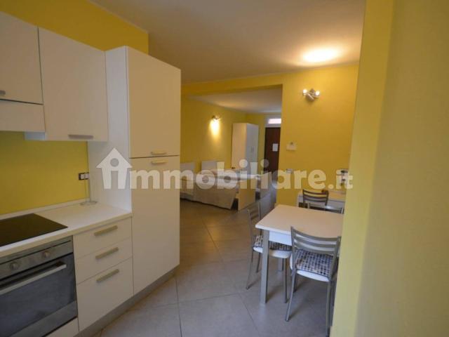 Monolocale via Bordighera, Famagosta, Milano