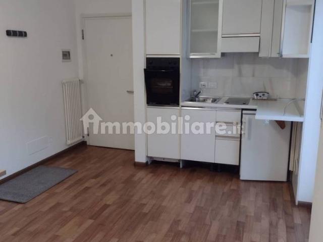 Monolocale via Brennero 25, Centro, Bolzano