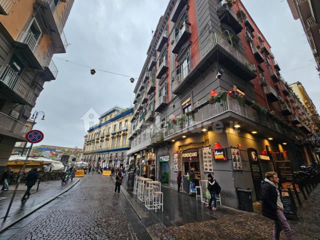 Monolocale via Carlo De Cesare, Quartieri Spagnoli, Napoli