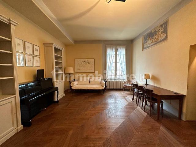 Monolocale via Castiglione 8, Centro Storico, Bologna