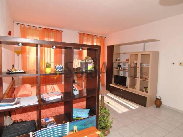 Monolocale via de Larderel 88, Cisternone, Livorno