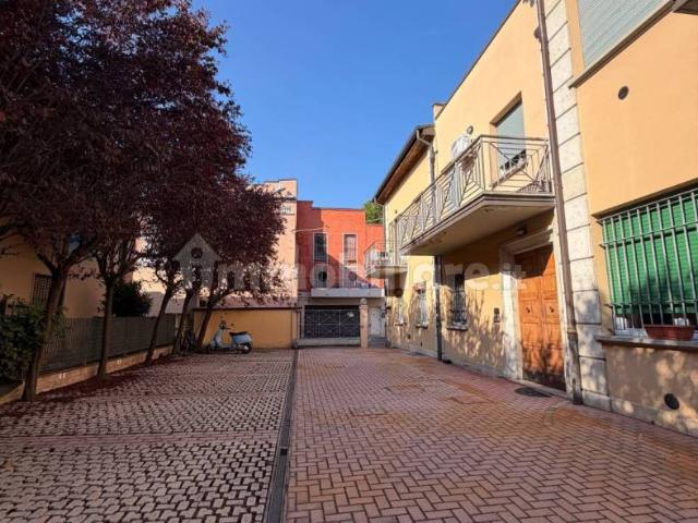Monolocale via dello Scalo 10, Saffi, Bologna