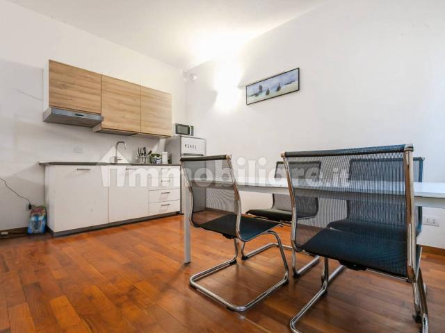 Monolocale via Enrico Cosenz 22, Bovisa, Milano