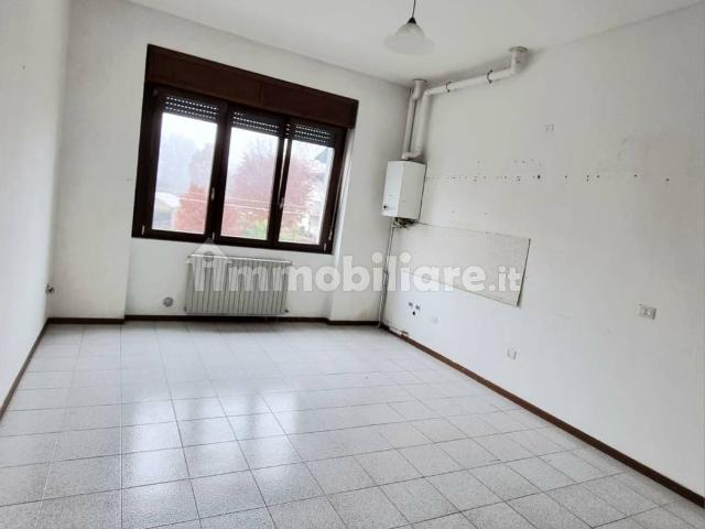 Monolocale via Montello, Cogliate