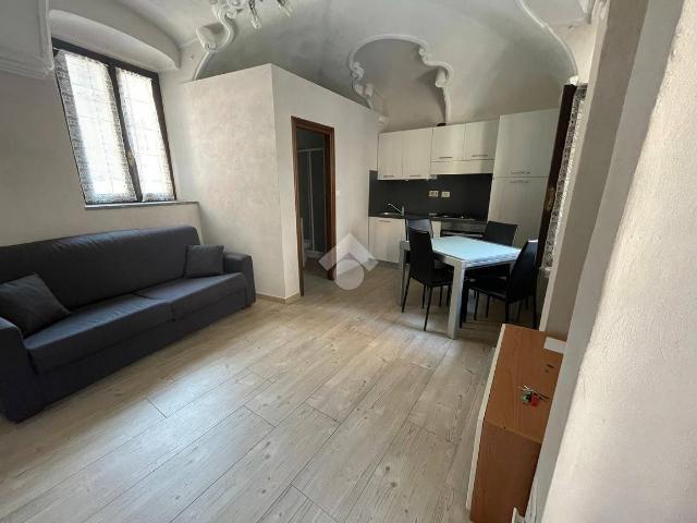 Monolocale via palazzo di città 29, Centro, Saluzzo
