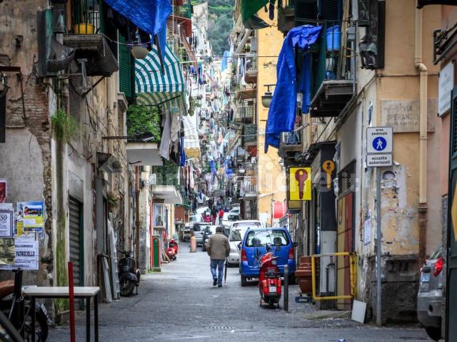 Monolocale via Pasquale Galluppi 9, Monte Santo, Napoli