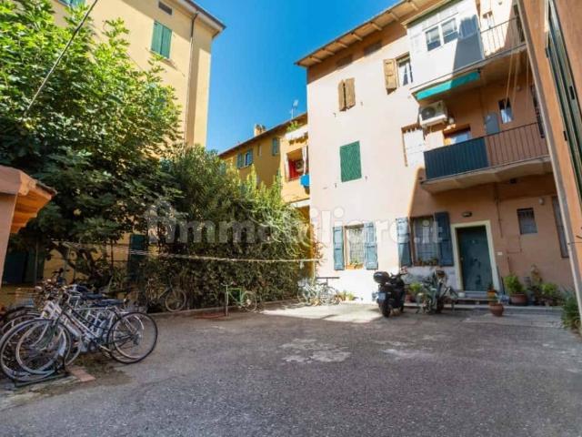 Monolocale via Porrettana, Saragozza fuori Porta, Bologna