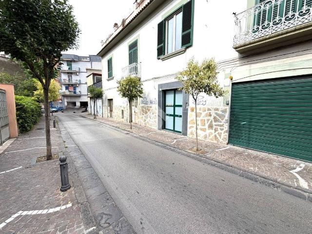 Monolocale viale cassano 26, Portici