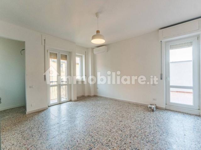 Monolocale viale Lucania 3, Corvetto, Milano