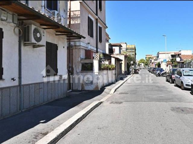 Monolocale zona Casilina