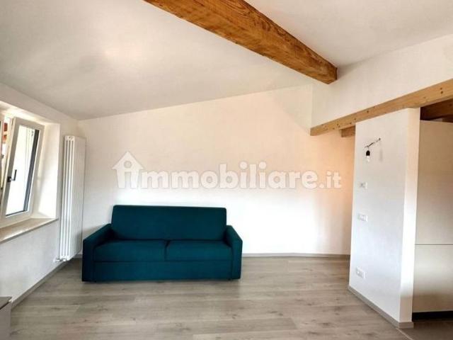 Monolocale 60 m², Centro, Isera