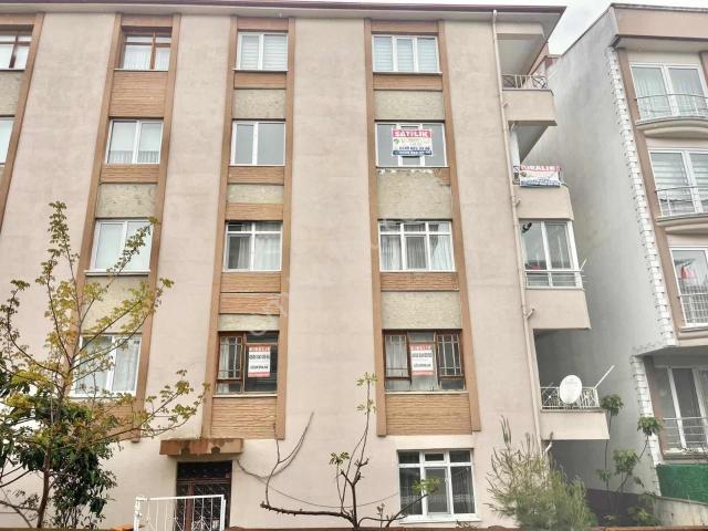 Monopoly Emlaktansatılık Tramvaya Bir Sokak Geniş 3+1 Daire