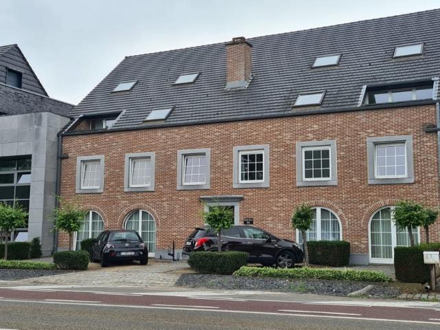 Mooi, netjes onderhouden 100m² appartement te huur