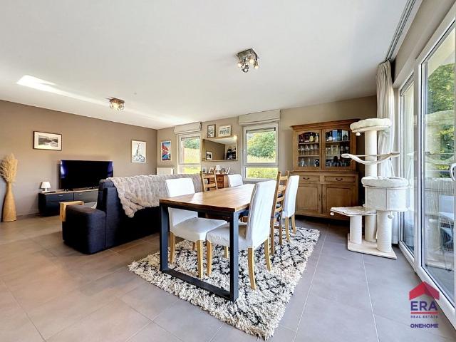 Mooi appartement met 2 slaapkamers, terras en parkeerplaats