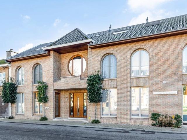 Mooi appartement met groot terras op rustige ligging