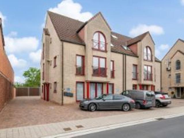 Mooi duplex appartement met 2 slaapkamers op wandelafstan.