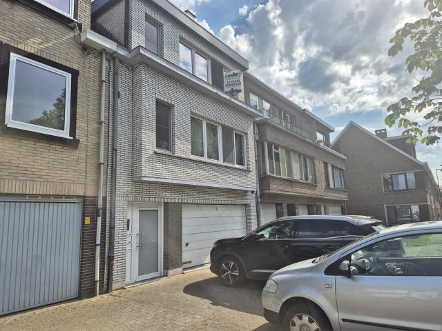 Mooi en rustig gelegen instapklaar appartement met zongericht terras en garage