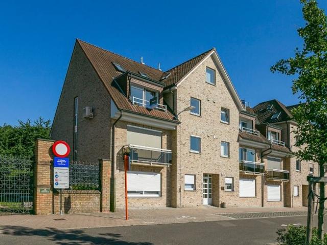Mooi gelegen appartement met 2 slaapkamers en autostaanpl.