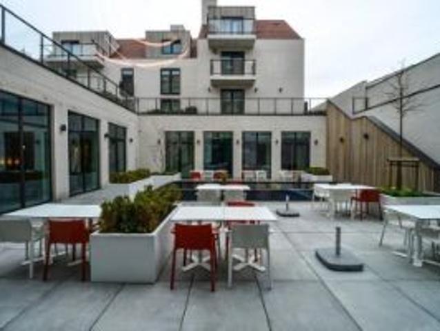Mooi ingerichte hoek assistentiewoning gelegen vlakbij het