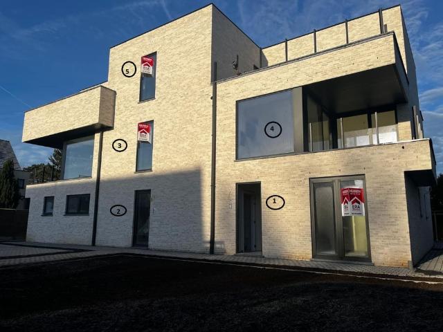 Mooi penthouse met 3 grote terassen en 3 slaapkamers, lift