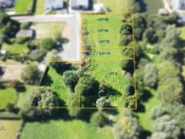 Mooi perceel bouwgrond geschikt voor halfopen woning!