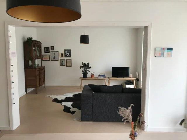 Mooi, ruim appartement met 2 slaapkamers en klein terras nabij Dampoort