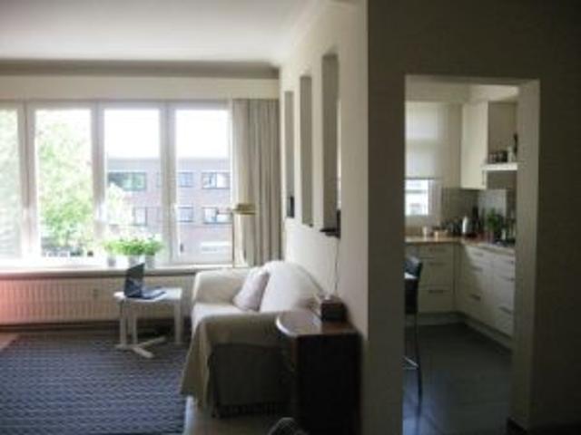 Mooi 2 slaapkamer appartement met terras & kelderberging