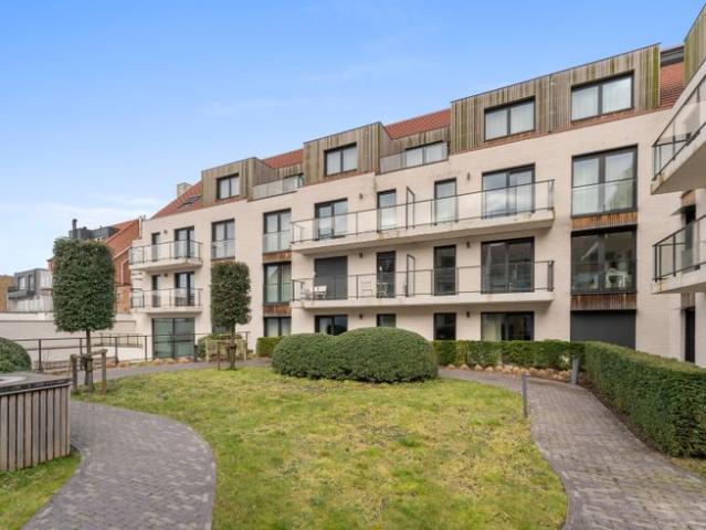 Mooie serviceflat in standingvol gebouw