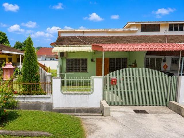 Moonlight Park Single Storey Intermediate Corner