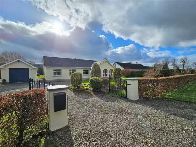 Moorhill, Brannockstown, Naas, Kildare