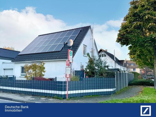 Möbelwagen bestellen, einziehen, wohlfühlen! In 1A Lage von Neuss Rosellen